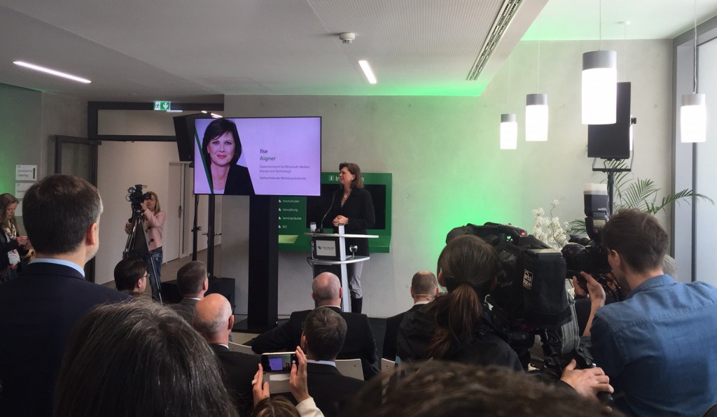 Discours d’inauguration d’Ilse Aigner, ministre bavaroise de l’Économie, des Médias, de l’Énergie et de la Technologie