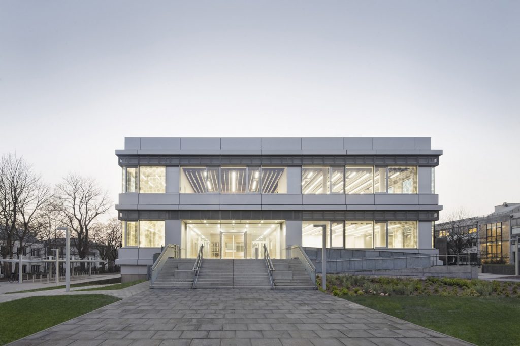 Eingangsbereich SupraFAB Berlin