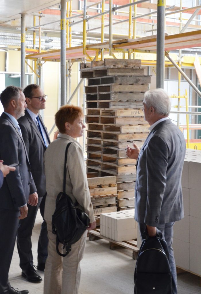 Tour of the structure with Prof. Hans Nickl