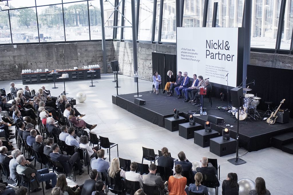 Anniversary party in Munich: lecture by Prof. Dr. Martina Löw followed by a panel discussion in the afternoon...