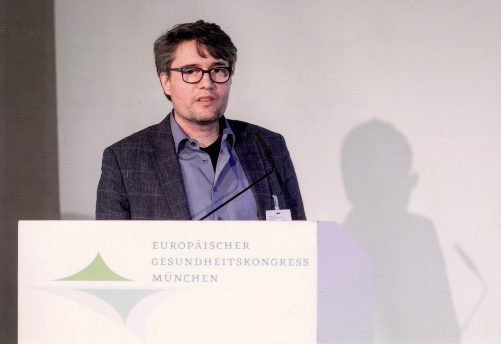 Managing Director Alexander Deutschmann during his lecture ‘Hospitals – open to all’ at the European Health Congress in Munich 