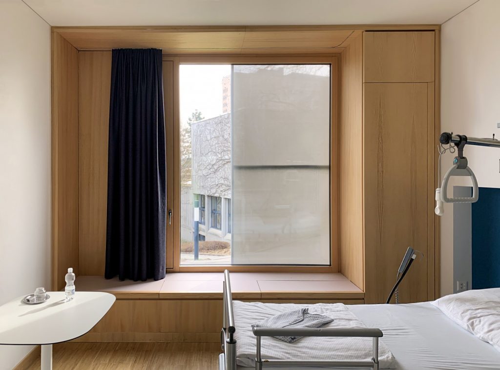 Mock-up of the KSB interior with patient room.