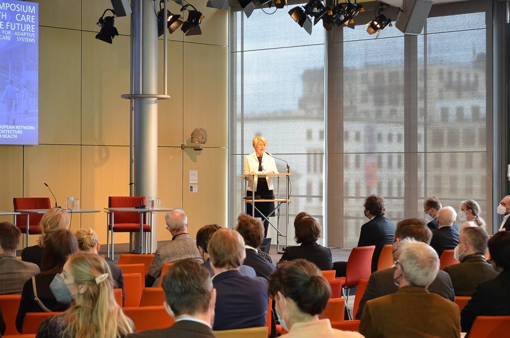 Lecture by Christine Nickl-Weller, founder of the “Health Care of the Future” symposium